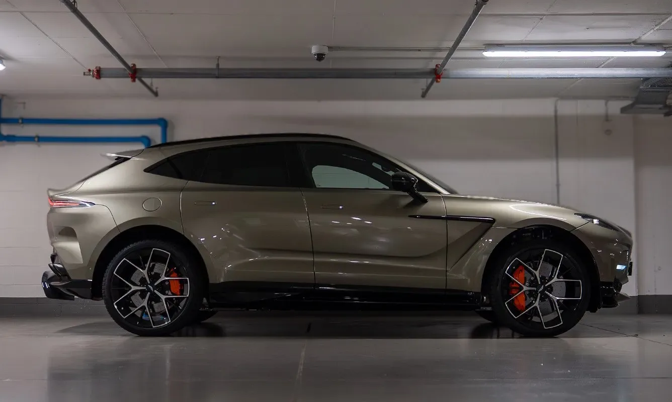 Aston Martin DBX 707 — 4