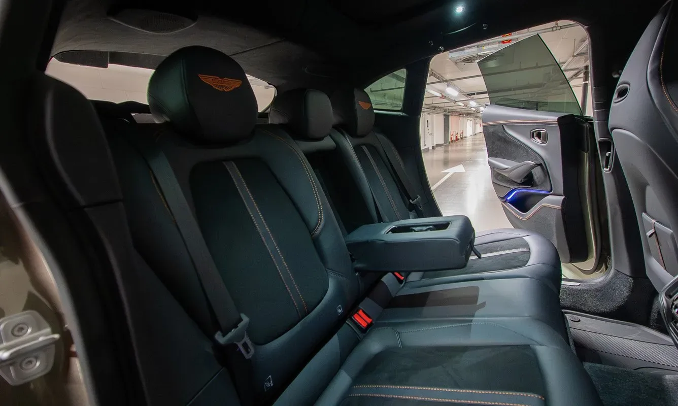Aston Martin DBX 707 — 19