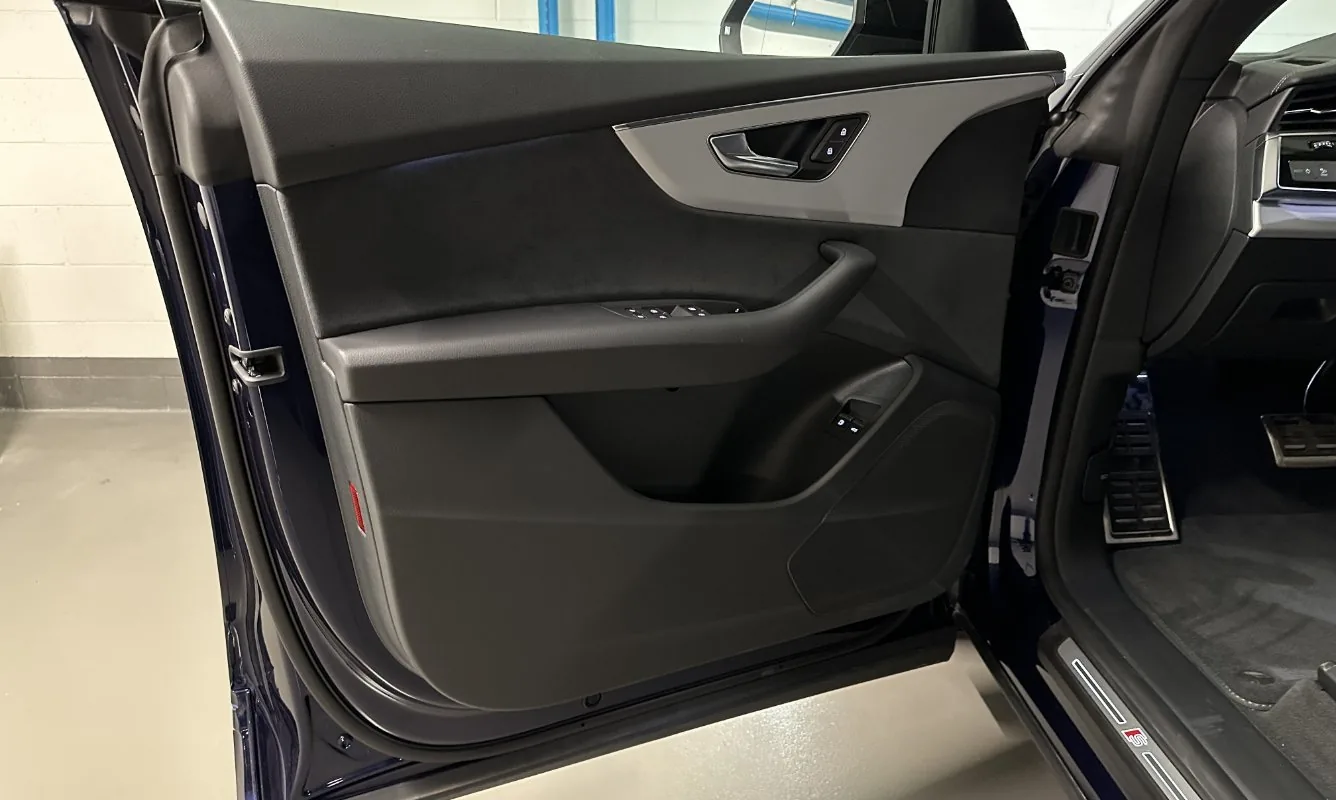 Audi Q8 55 TFSI e quattro — 13