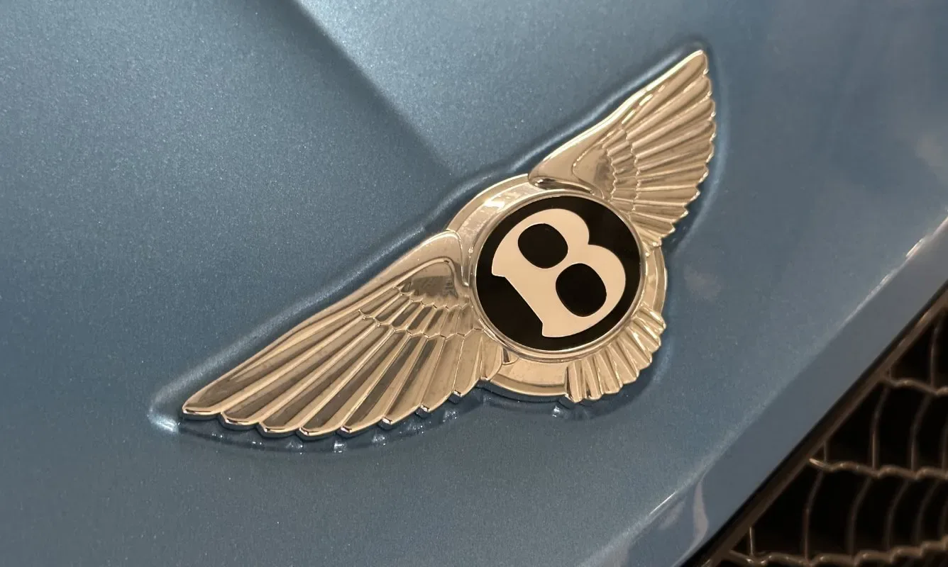 Bentley Continental GTC V8 — 12