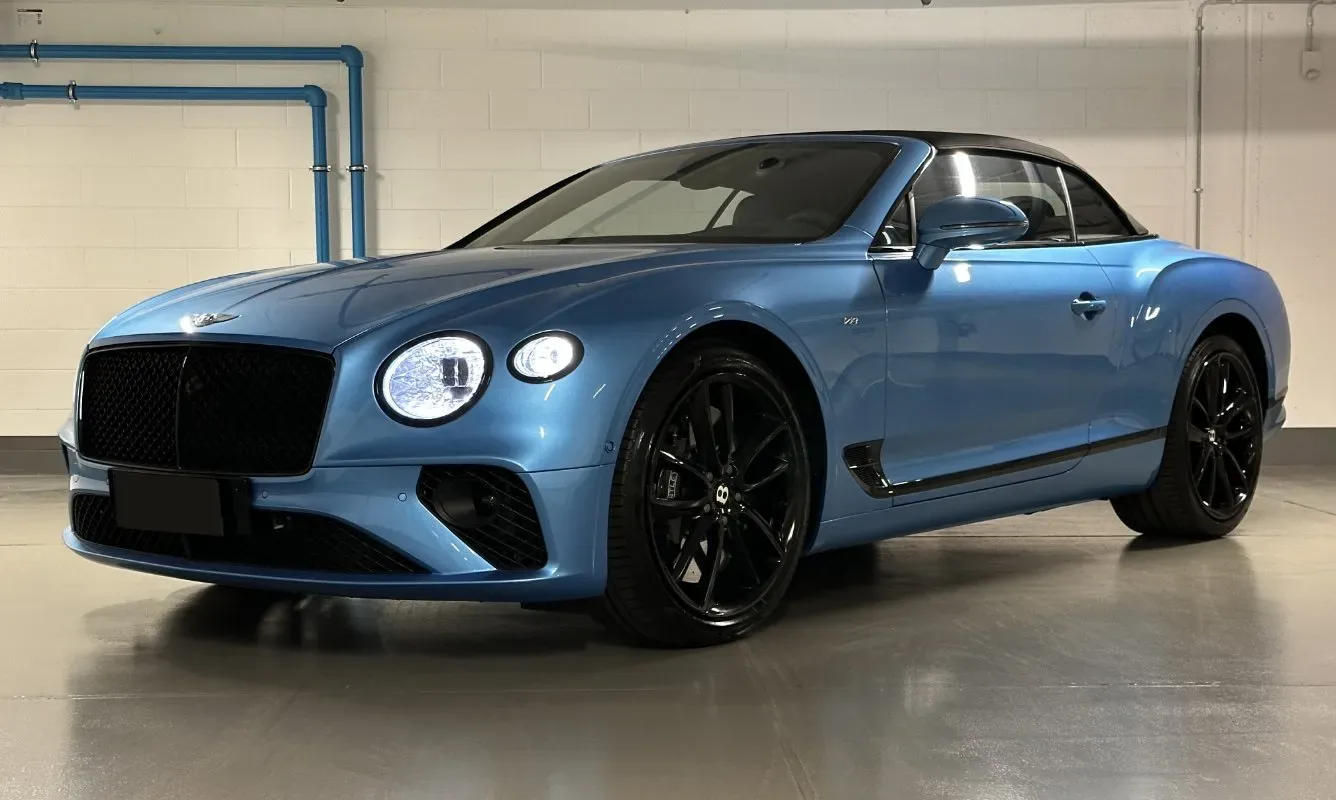 Bentley Continental GTC V8 — 1