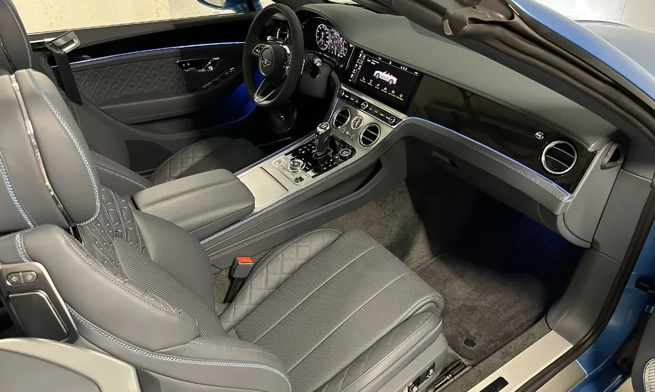 Bentley Continental GTC V8 — 25