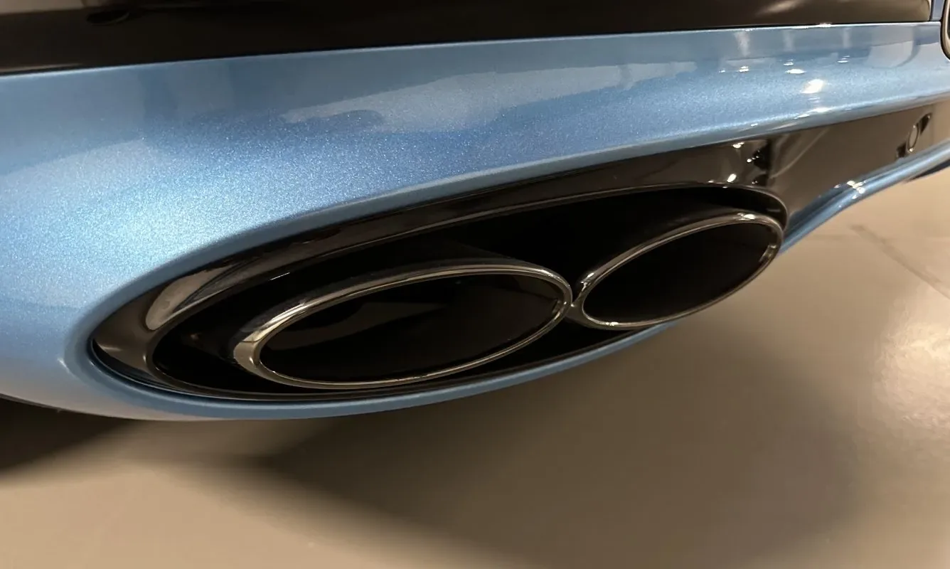 Bentley Continental GTC V8 — 11