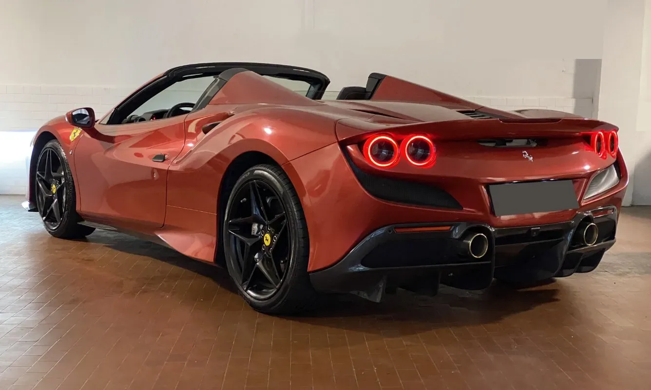 Ferrari F8 Spider — 7
