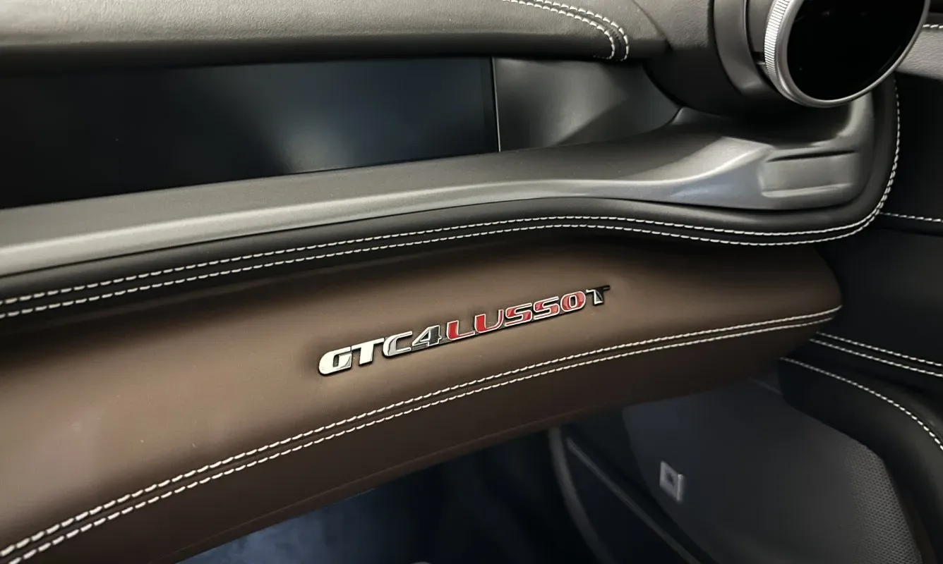 Ferrari GTC4 Lusso T — 8
