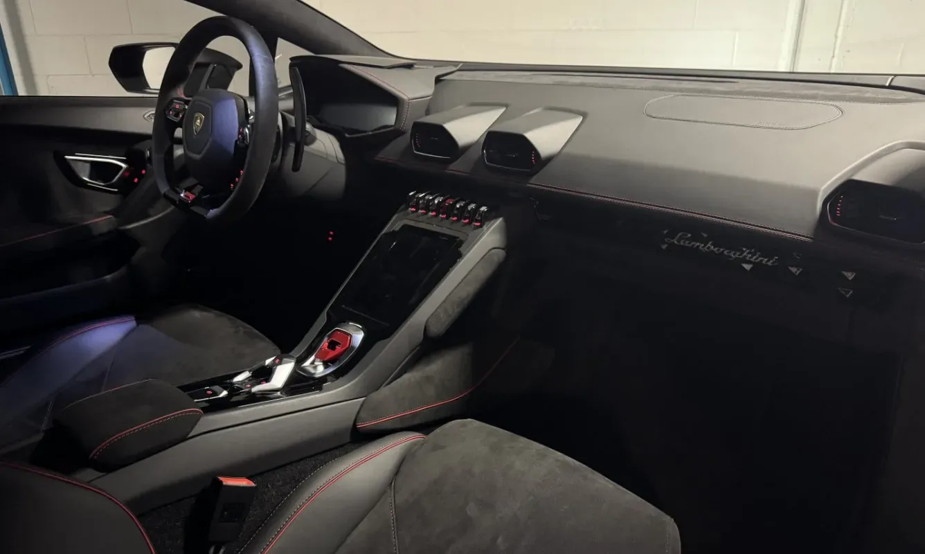 Lamborghini Huracán EVO Coupé — 12