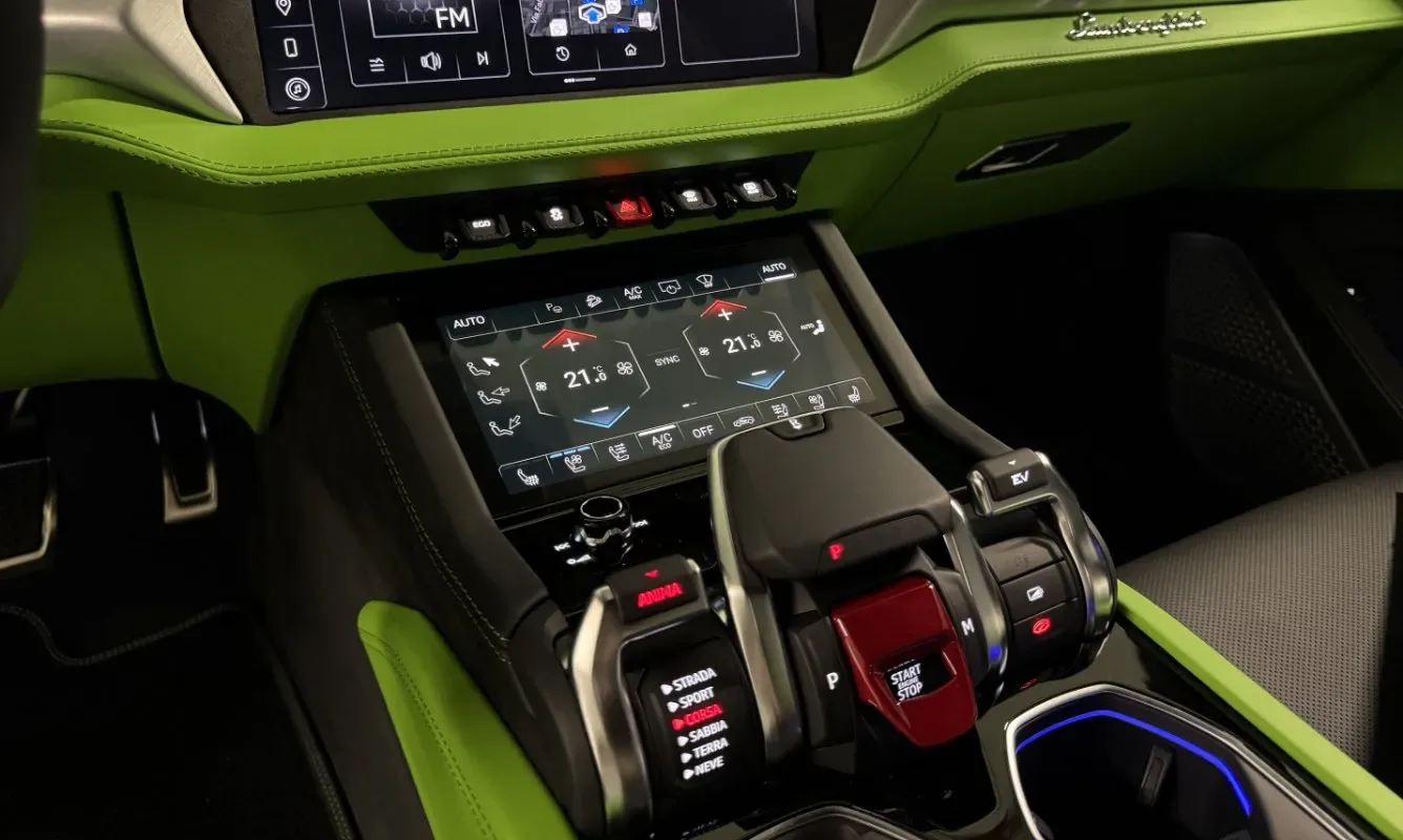 Lamborghini Urus SE — 14