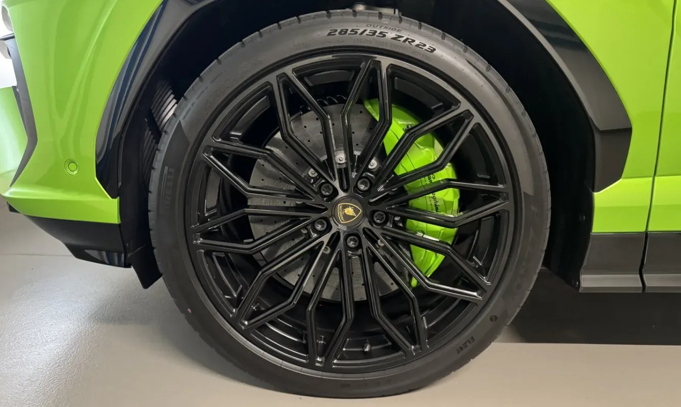 Lamborghini Urus SE — 8