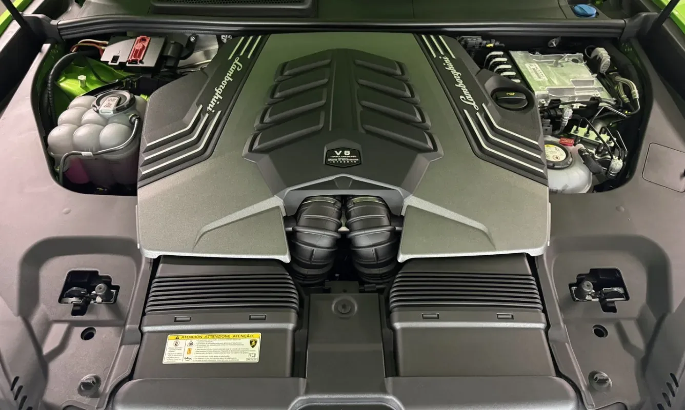 Lamborghini Urus SE — 11