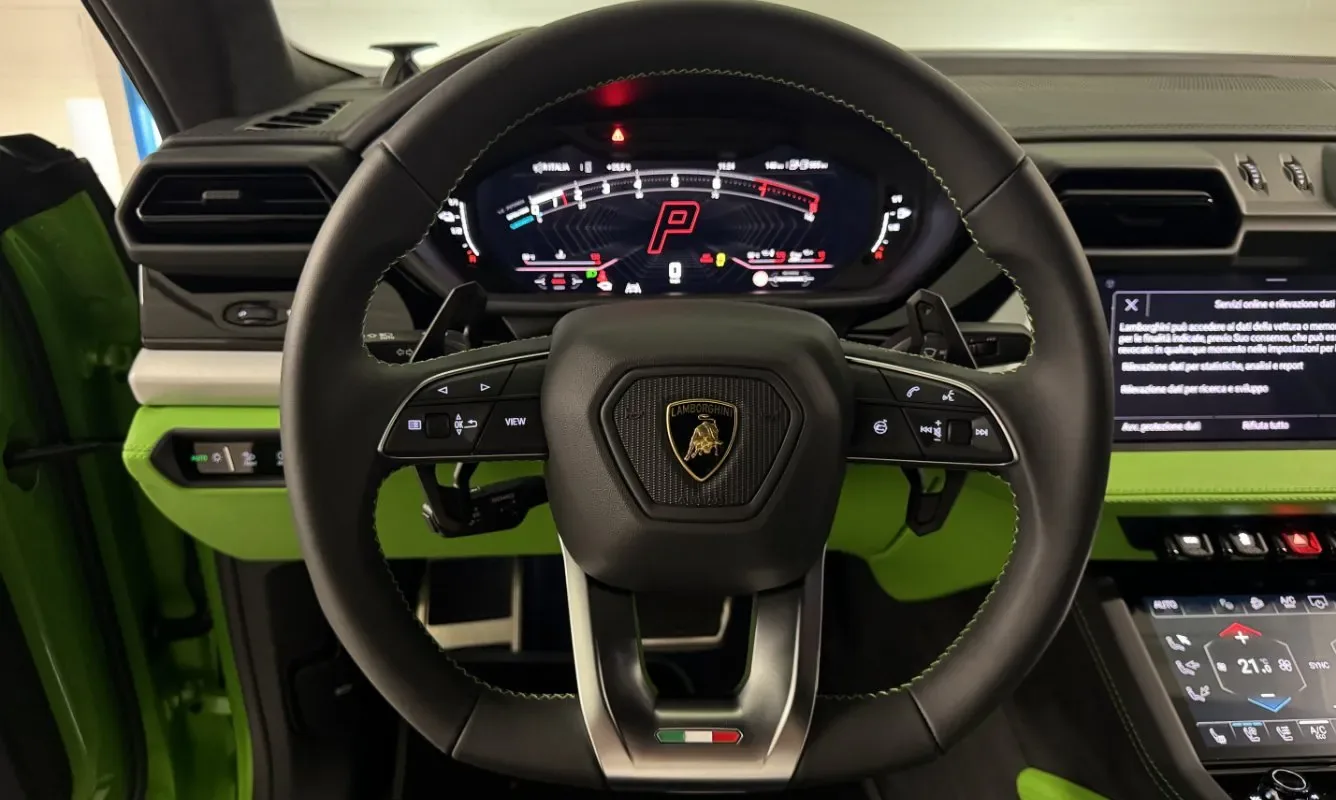 Lamborghini Urus SE — 13