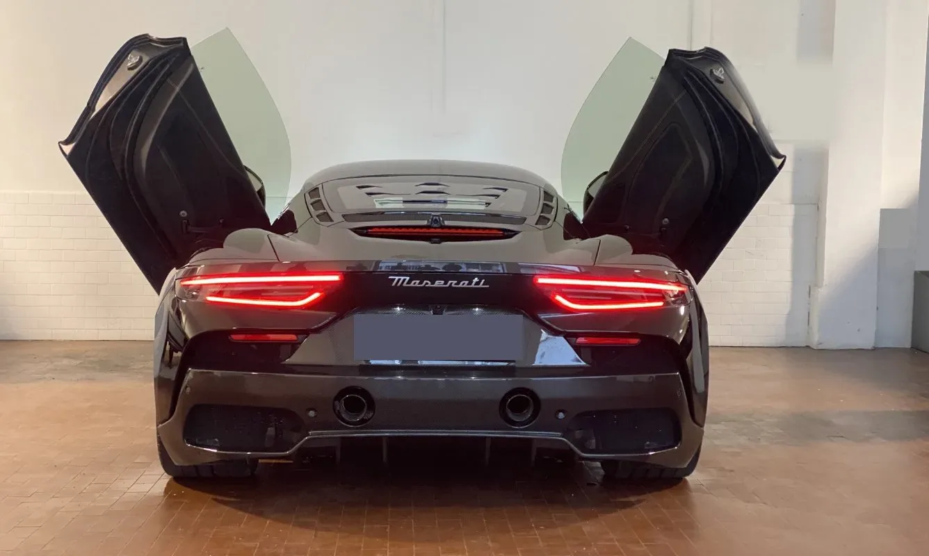 Maserati MC20 — 10