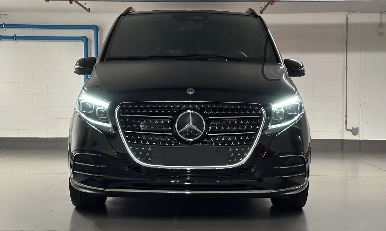 Mercedes Classe V XL 300 d 4MATIC Extralong — 3