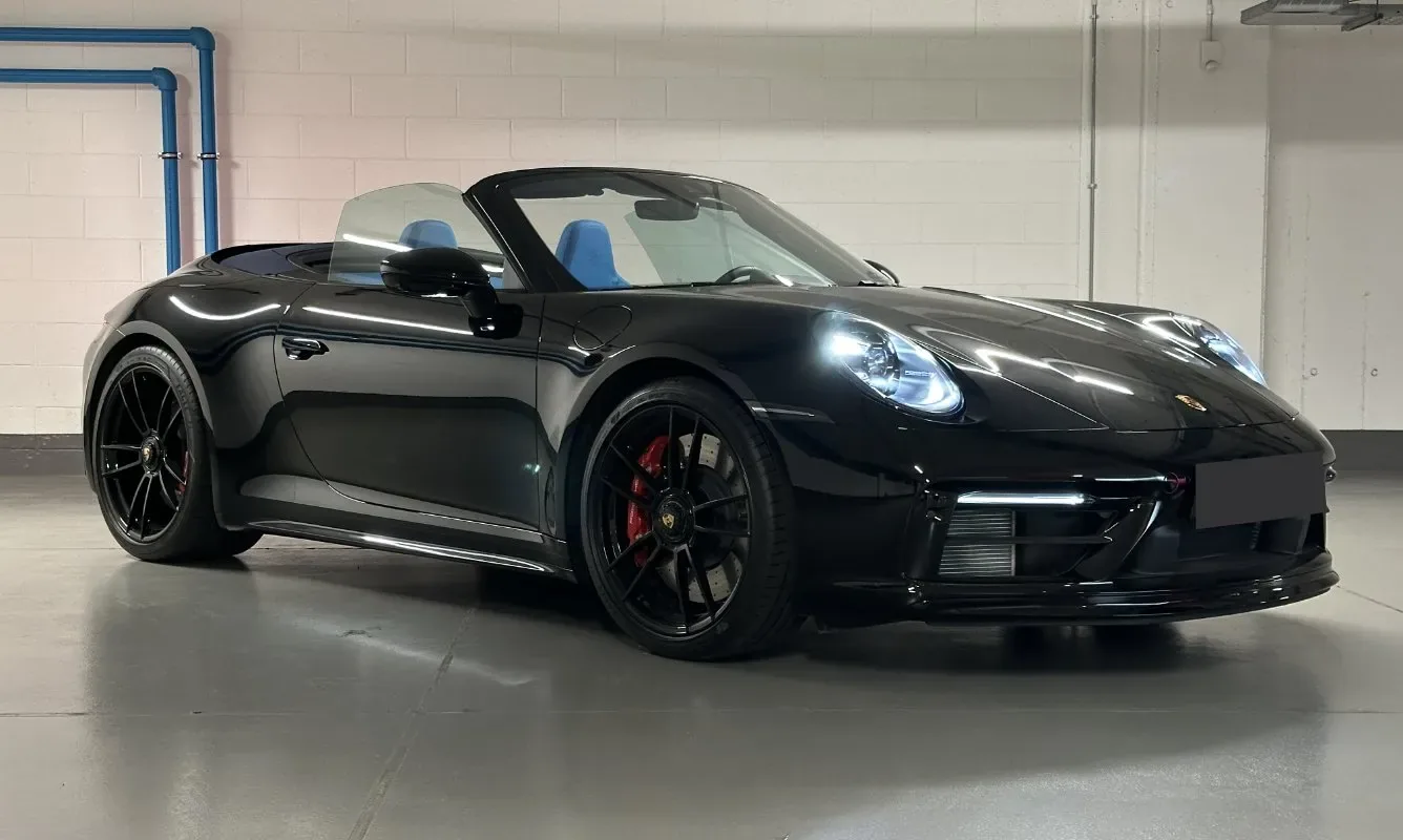 Porsche 911 Carrera 4 GTS Cabriolet