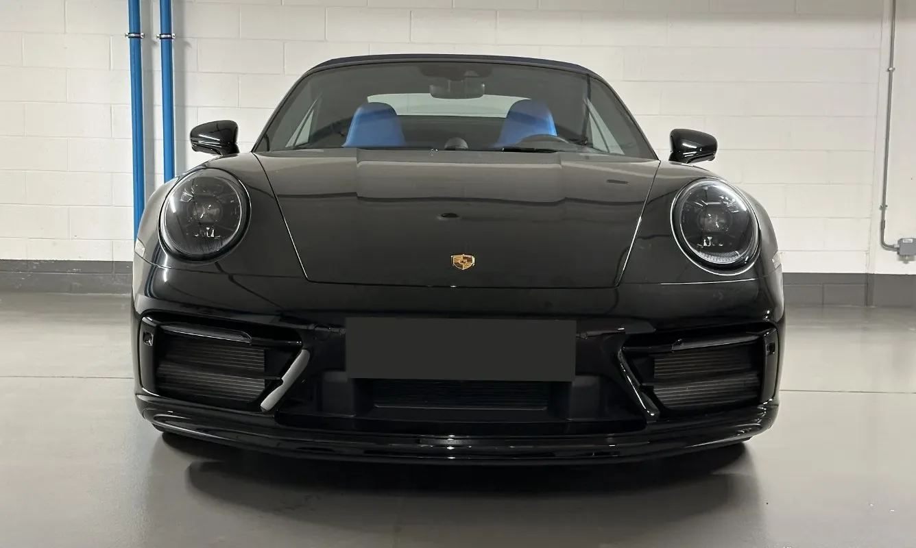 Porsche 911 Carrera 4 GTS Cabriolet — 3
