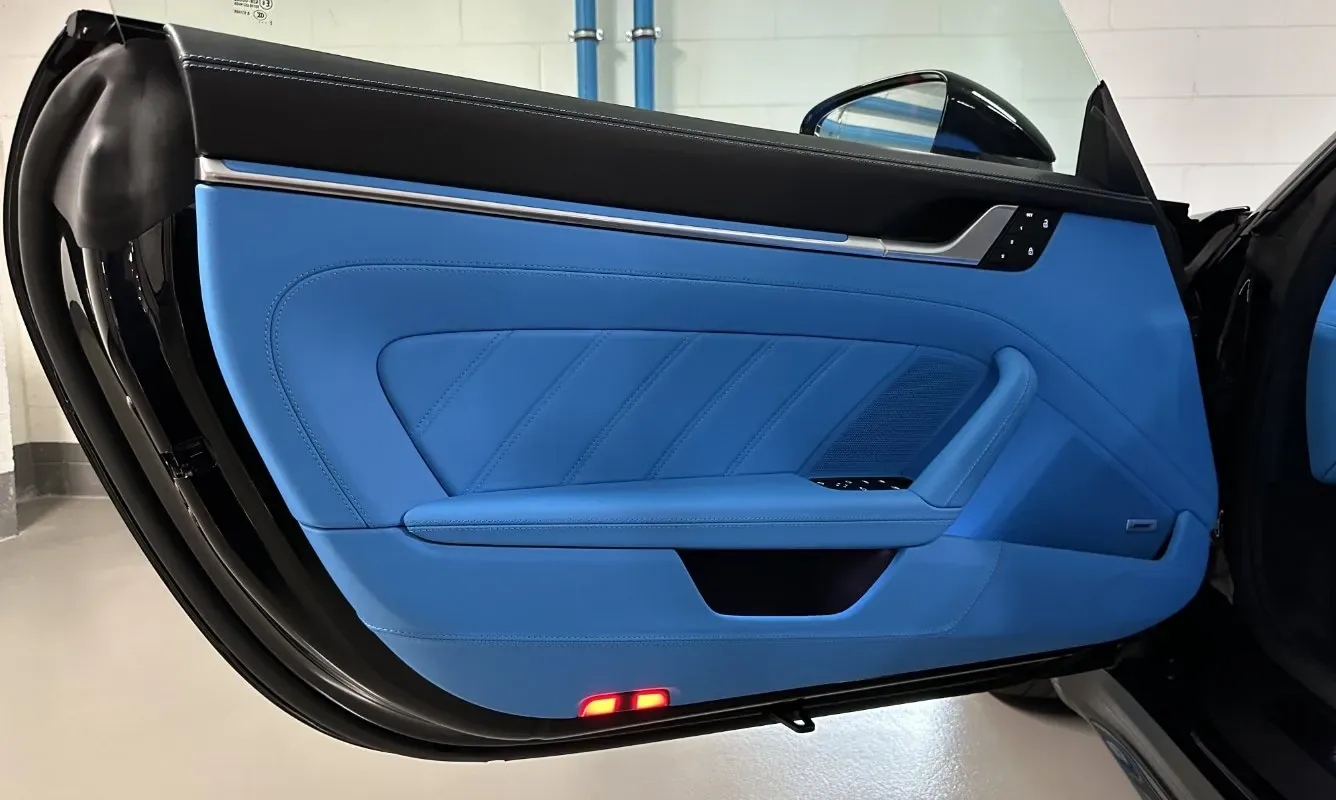 Porsche 911 Carrera 4 GTS Cabriolet — 20