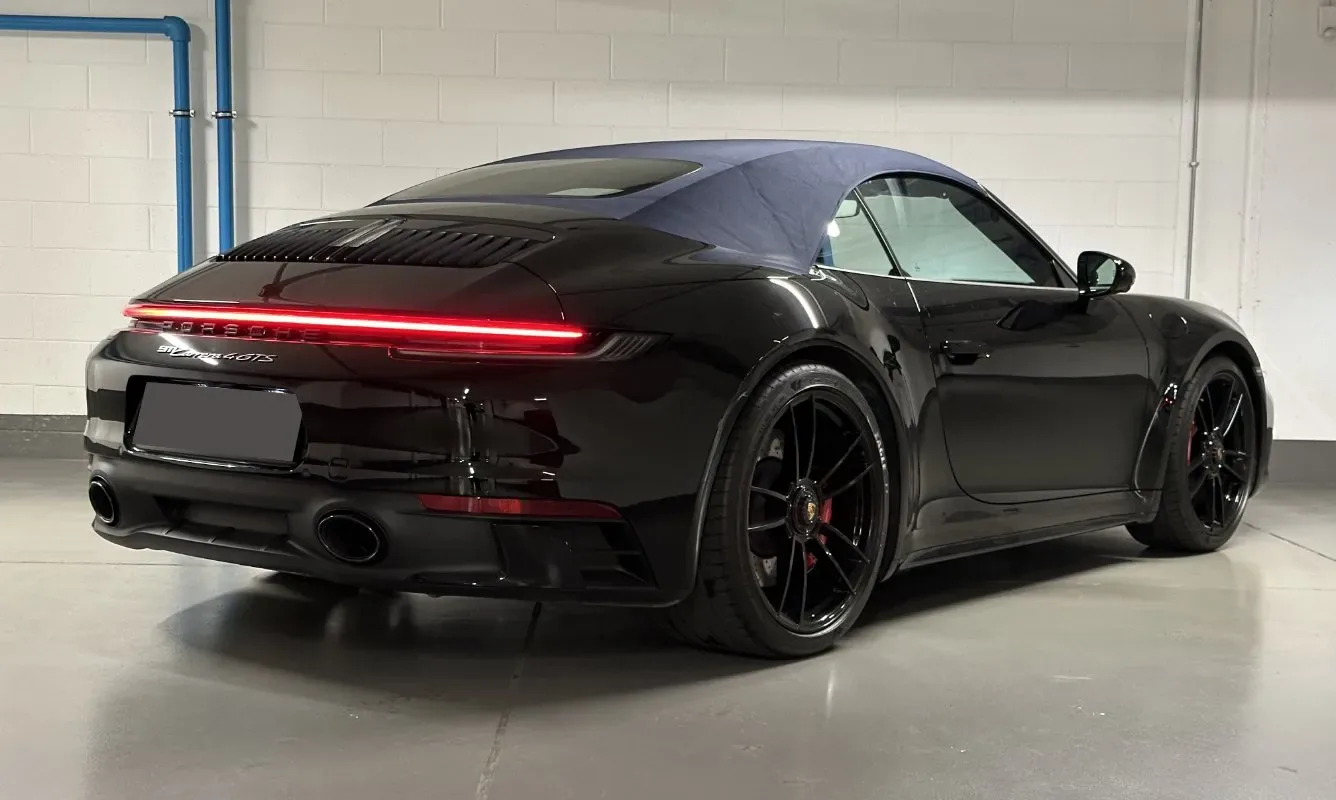 Porsche 911 Carrera 4 GTS Cabriolet — 7