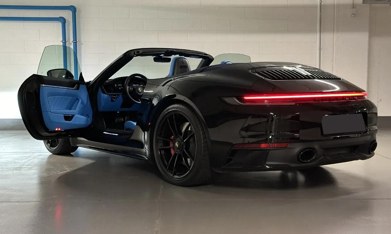 Porsche 911 Carrera 4 GTS Cabriolet — 6