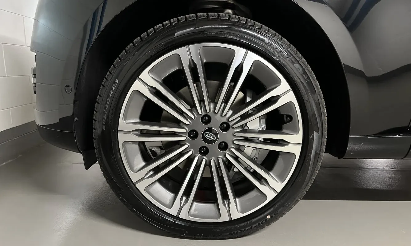 Range Rover LWB HSE D350 — 8