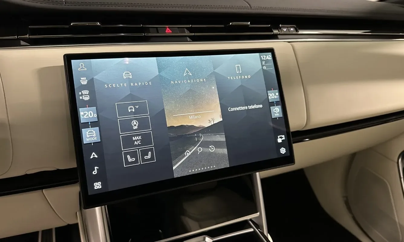 Range Rover LWB HSE D350 — 14