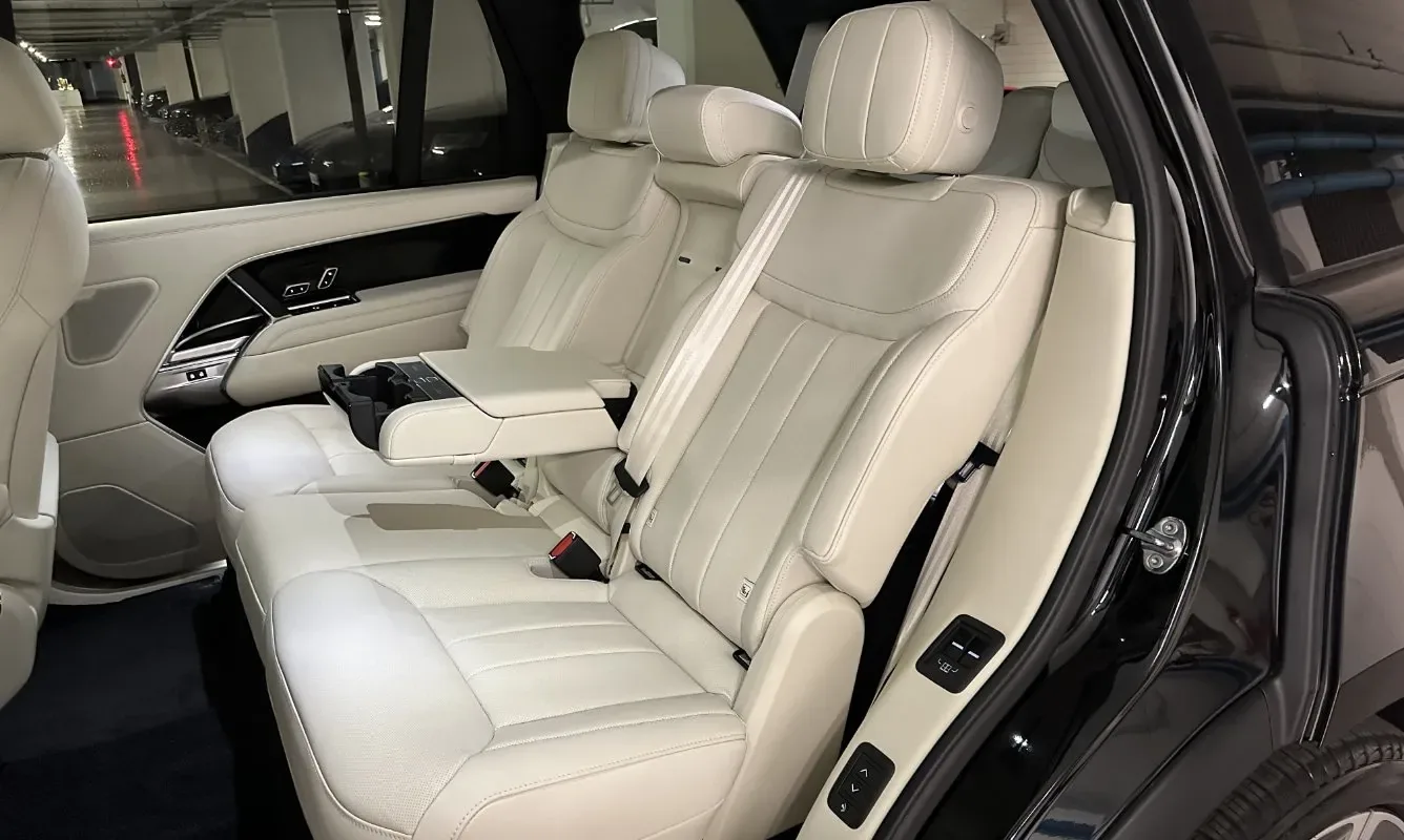 Range Rover LWB HSE D350 — 17