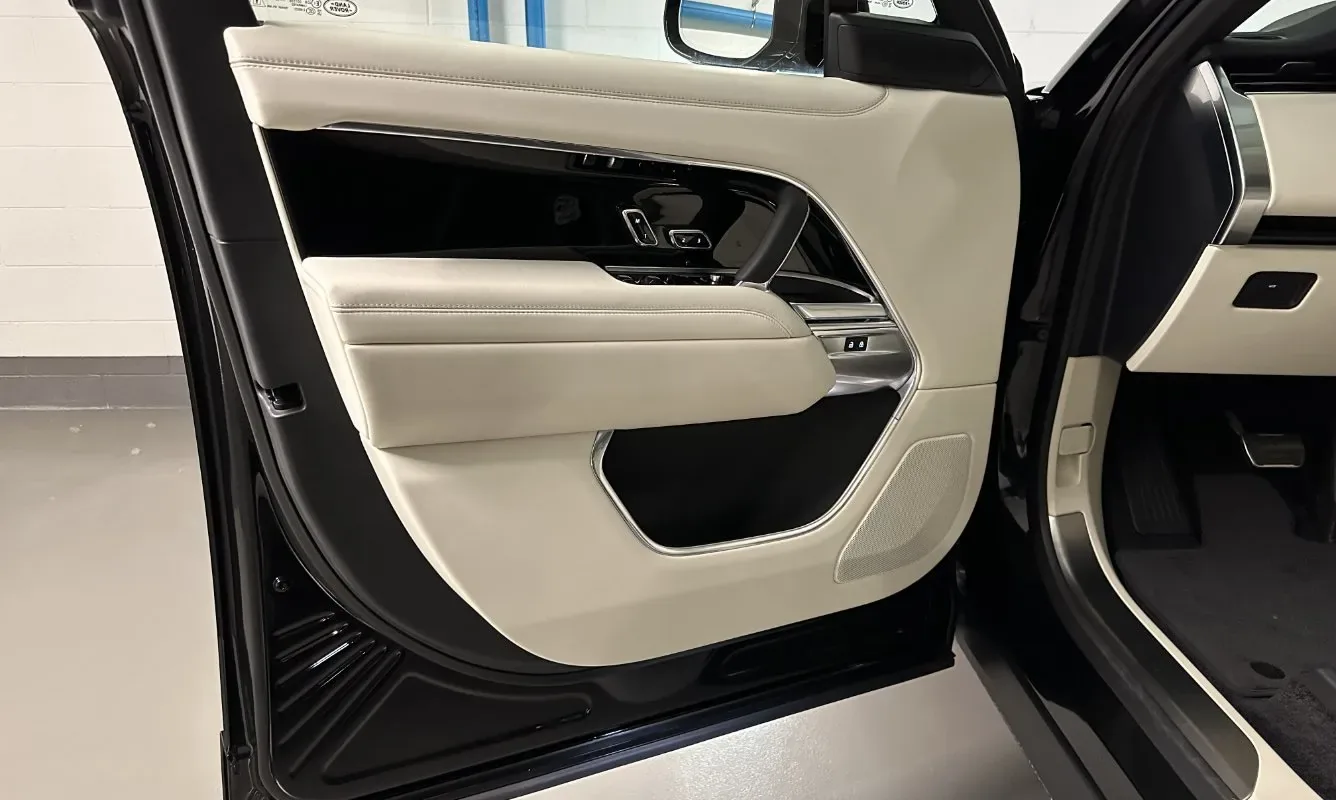 Range Rover LWB HSE D350 — 19