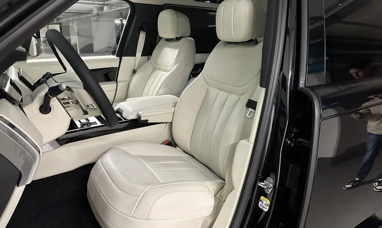 Range Rover LWB HSE D350 — 16